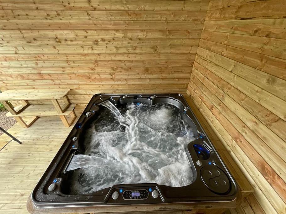 John The Mills Cottage Spahot Tub Private Beach Донегол Экстерьер фото